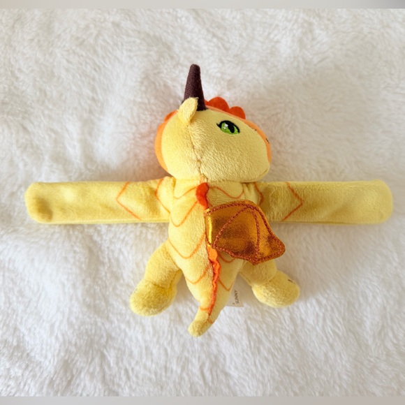 Wings of Fire Dragon Bag Clip & Cutie Cuff Bundle - Sunny & Clay - Picture 14 of 15